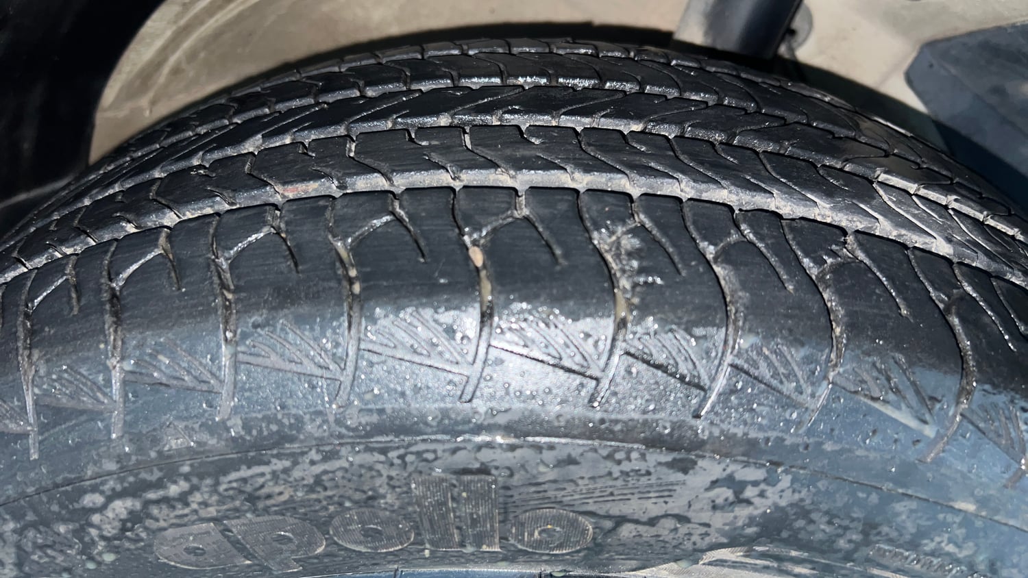 Used 2019 MG Motors Hector Sharp Hybrid 1.5 Petrol Hybrid Manual tyres RIGHT FRONT TYRE TREAD VIEW