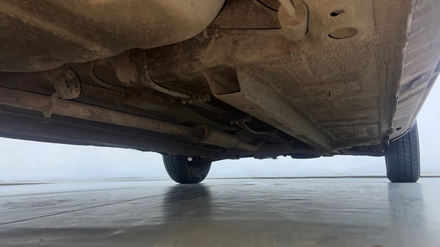 Used 2019 Renault Kwid RXT Opt Petrol Manual extra REAR RIGHT UNDERBODY VIEW