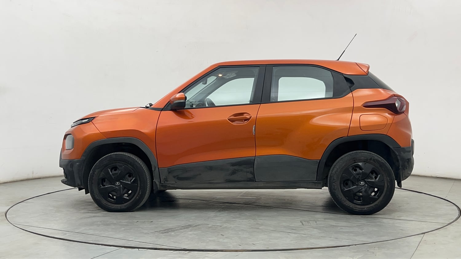 Used 2024 Tata Punch Adventure iCNG Cng Manual exterior LEFT SIDE VIEW