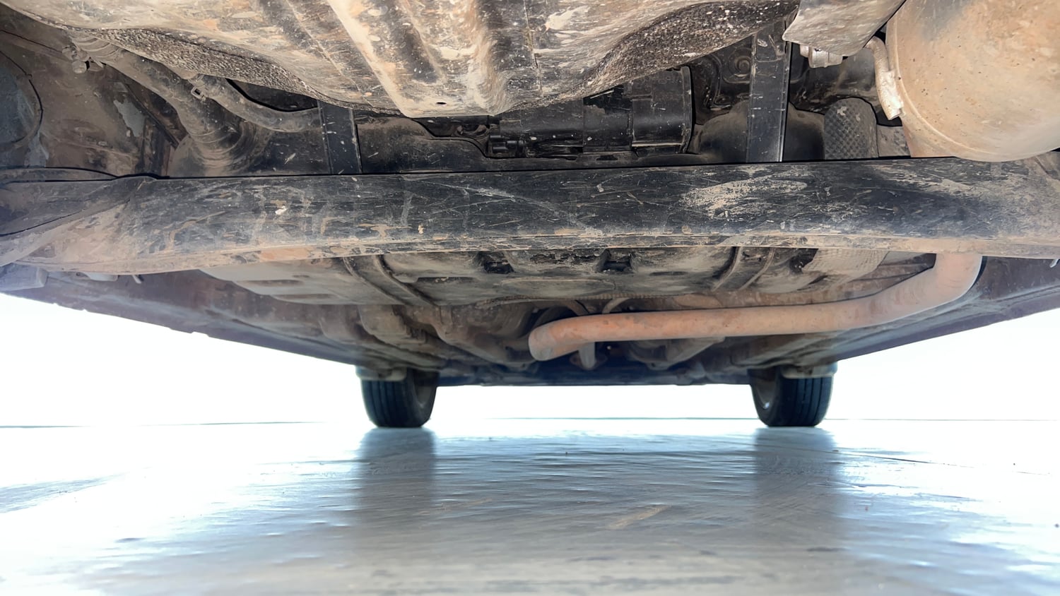 Used 2018 Hyundai Elite i20 Asta 1.2 (O) Petrol Manual extra REAR UNDERBODY VIEW (TAKEN FROM REAR)