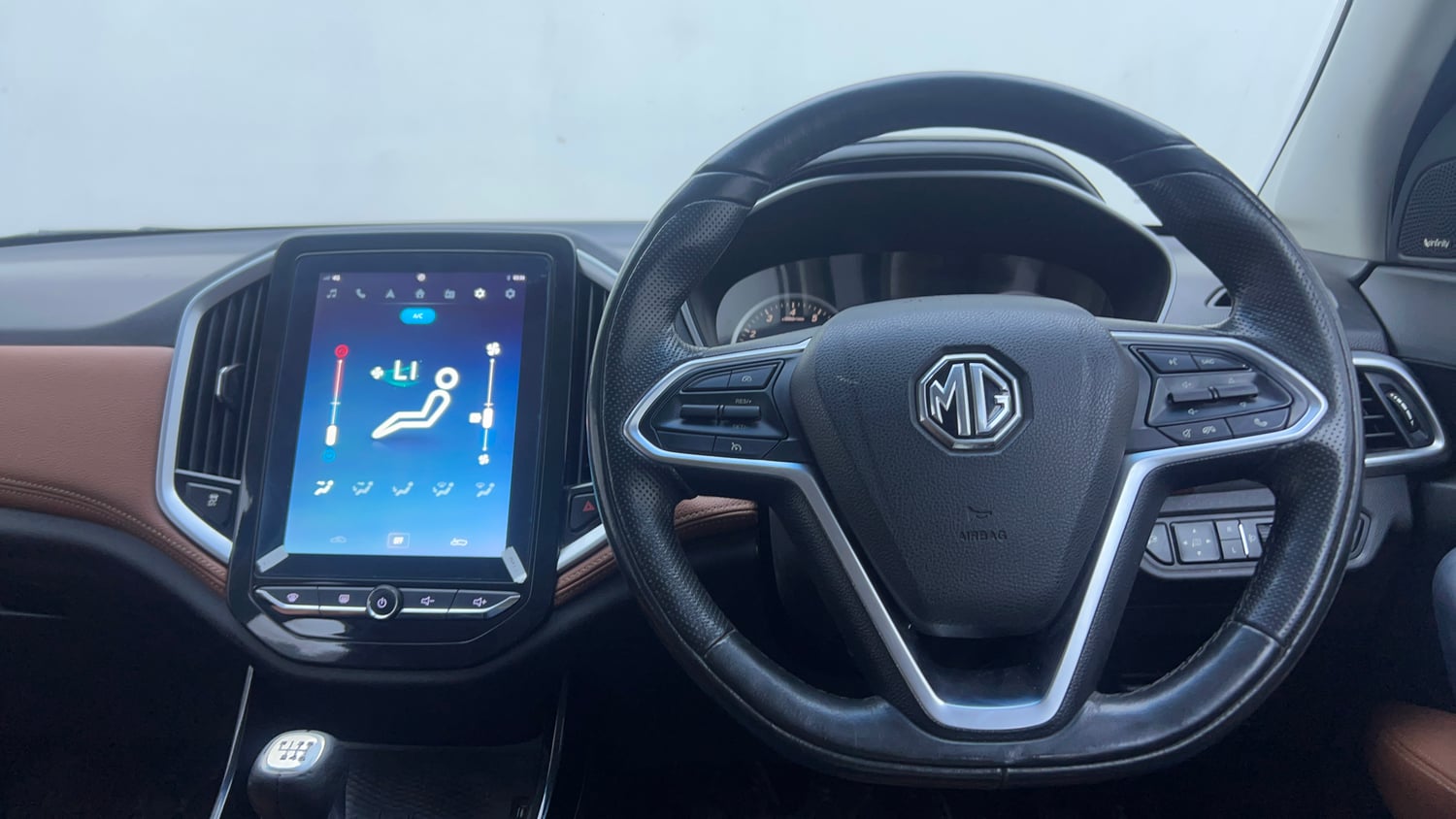 Used 2021 MG Motors Hector Plus Select 2.0 Diesel Turbo MT 7-STR Diesel Manual interior STEERING VIEW