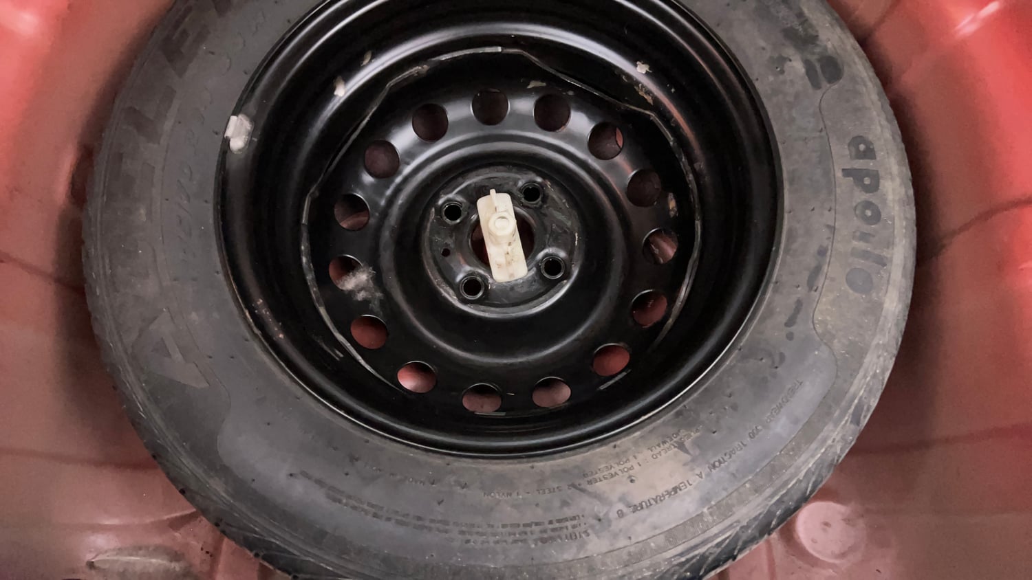 Used 2012 Hyundai i20 Magna (O) 1.2 Petrol Manual tyres SPARE TYRE VIEW