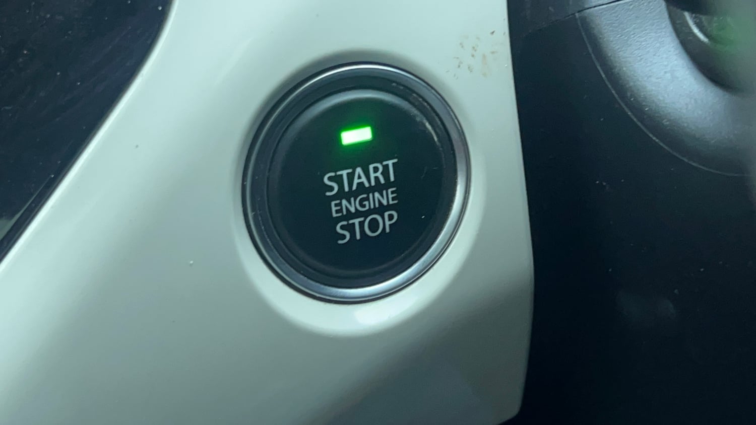 Used 2020 Tata Nexon XZA Plus (S) Petrol Automatic top_features Keyless start