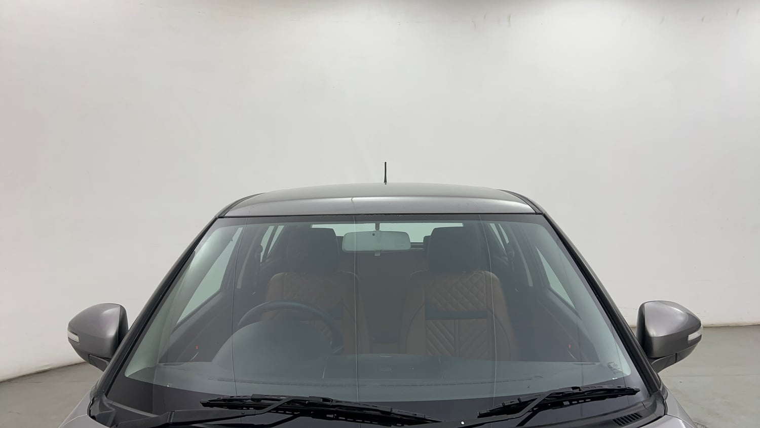 Used 2013 Maruti Suzuki Swift VXi Petrol Manual exterior FRONT WINDSHIELD VIEW