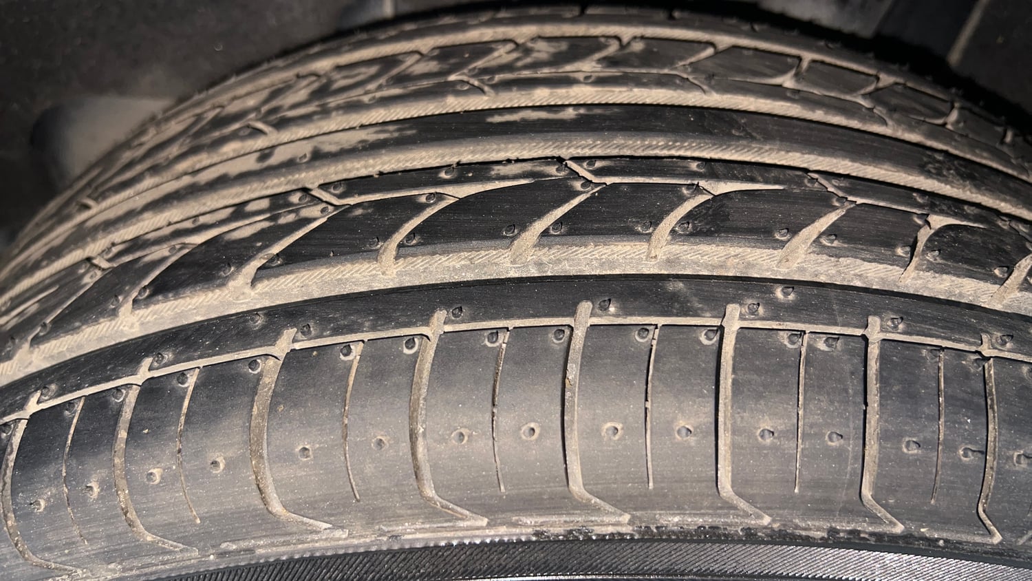 Used 2020 Maruti Suzuki Baleno Zeta Petrol Manual tyres LEFT REAR TYRE TREAD VIEW