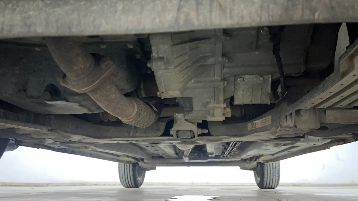 Used 2022 Tata Punch Kaziranga Creative AMT Petrol Automatic extra FRONT LEFT UNDERBODY VIEW