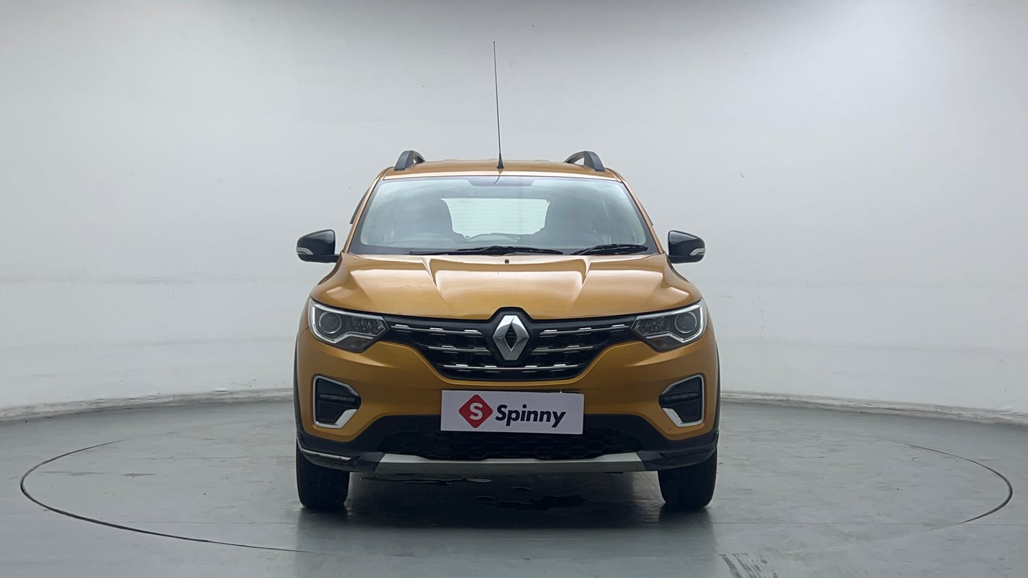 Used 2022 Renault Triber RXZ Petrol Manual exterior FRONT VIEW