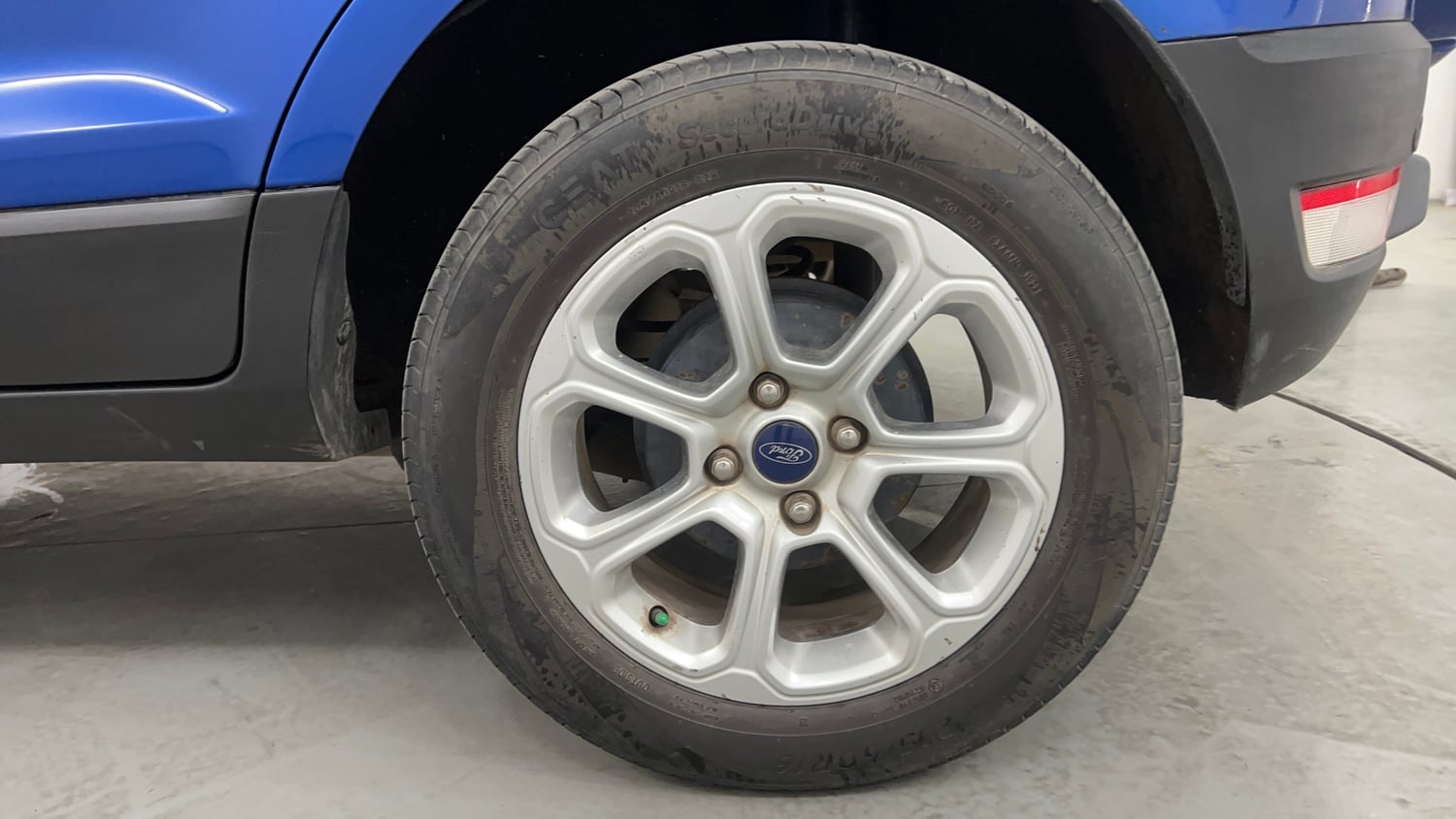 Used 2021 Ford EcoSport Titanium Plus 1.5L Ti-VCT AT Petrol Automatic tyres LEFT REAR TYRE RIM VIEW