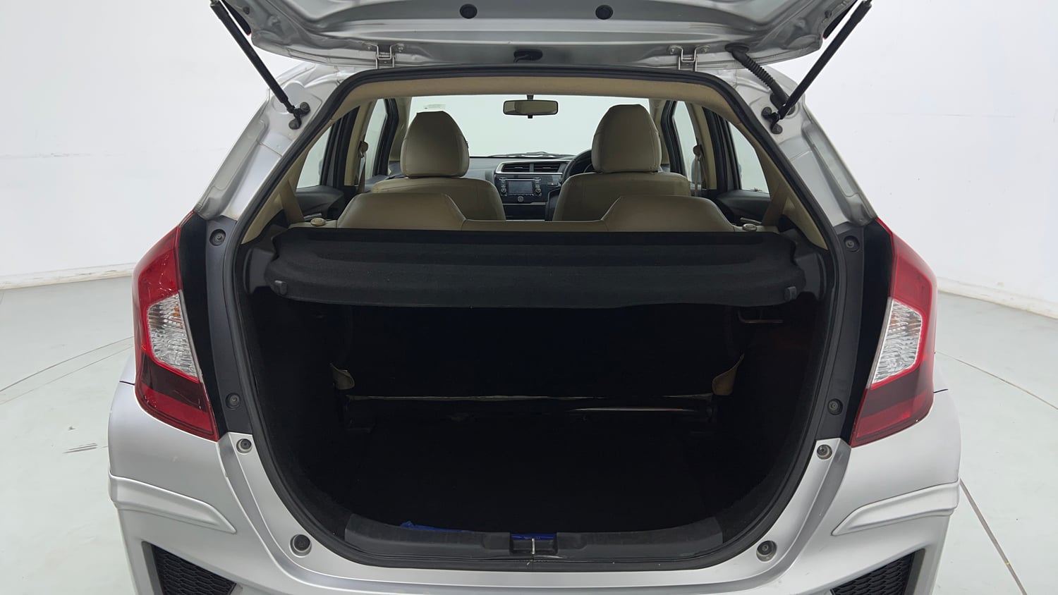 Used 2018 Honda Jazz V Petrol Petrol Manual interior DICKY INSIDE VIEW