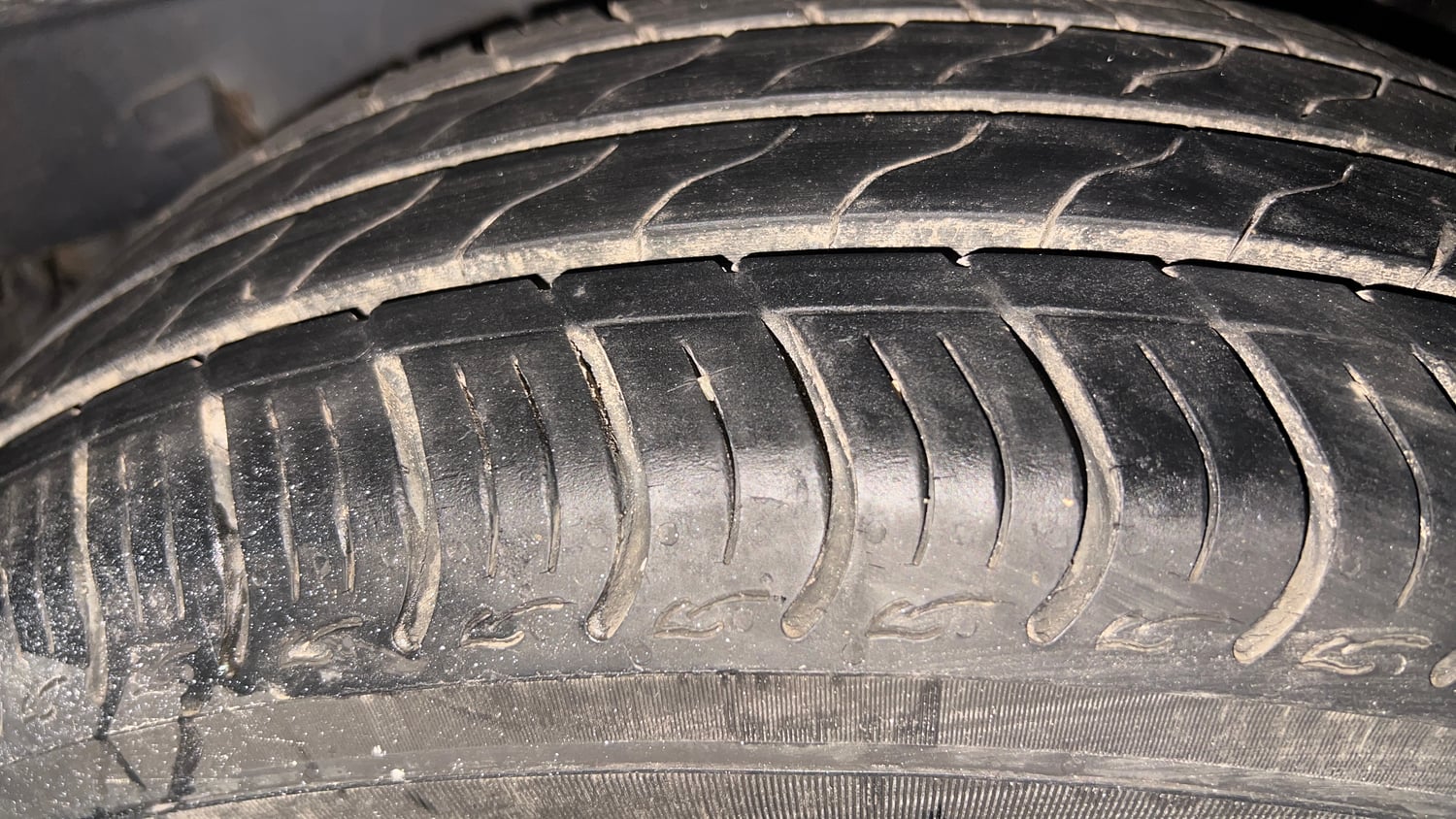 Used 2021 Honda Amaze 1.2 VX MT Petrol Petrol Manual tyres LEFT REAR TYRE TREAD VIEW