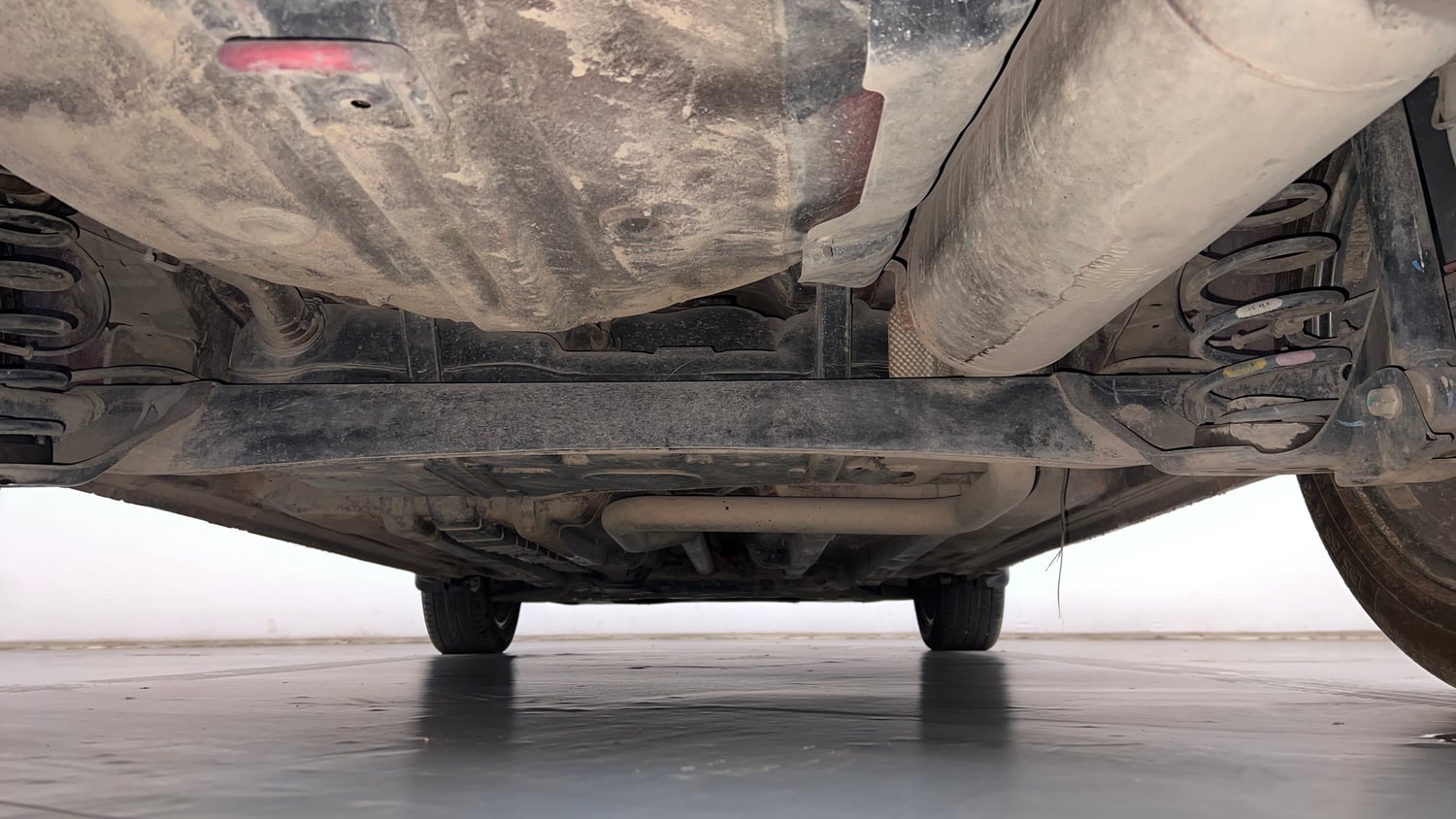 Used 2015 Hyundai Elite i20 Asta 1.4 CRDI Diesel Manual extra REAR UNDERBODY VIEW (TAKEN FROM REAR)