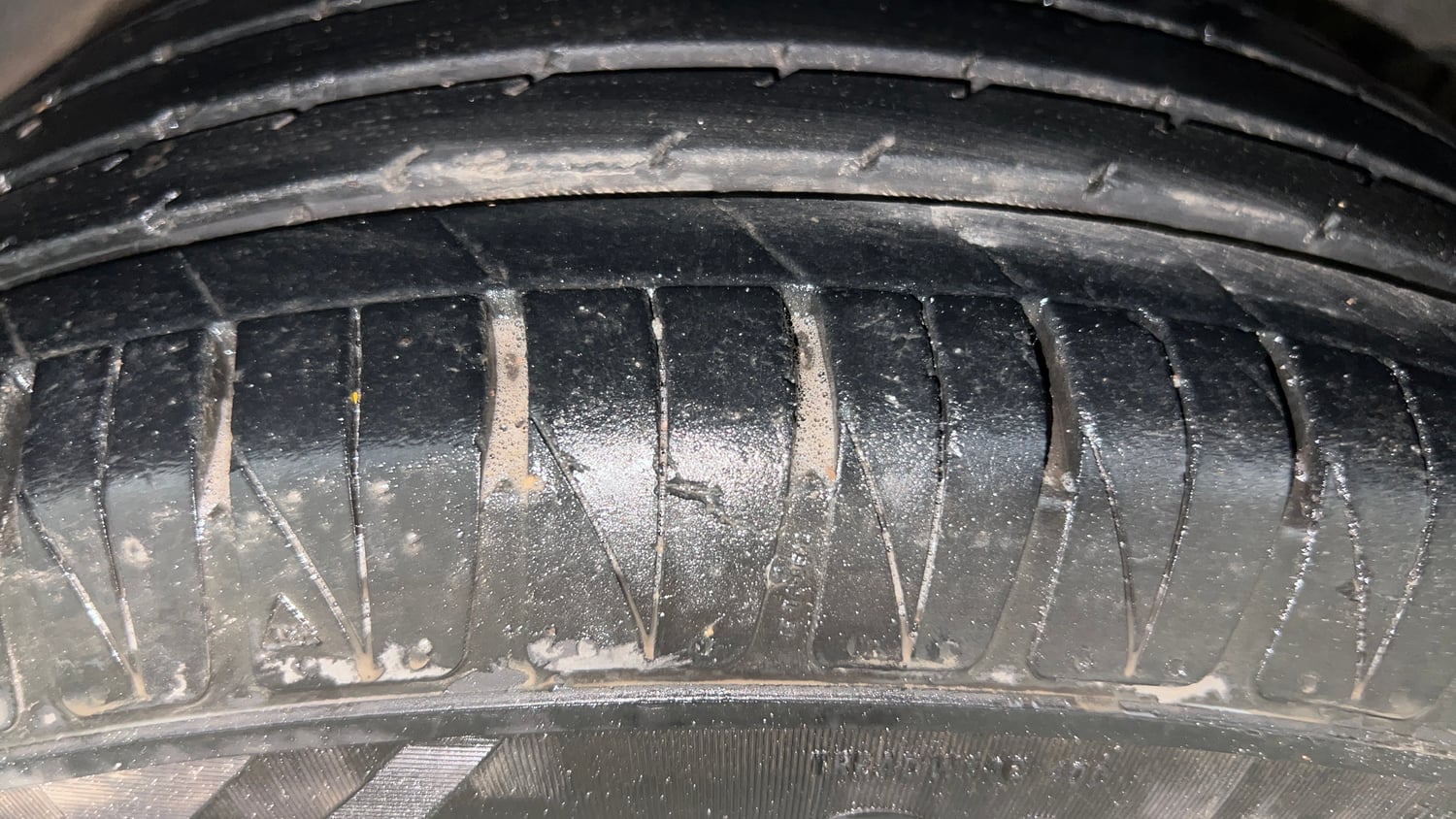 Used 2022 Kia Sonet HTK Plus 1.2 Petrol Manual tyres LEFT REAR TYRE TREAD VIEW