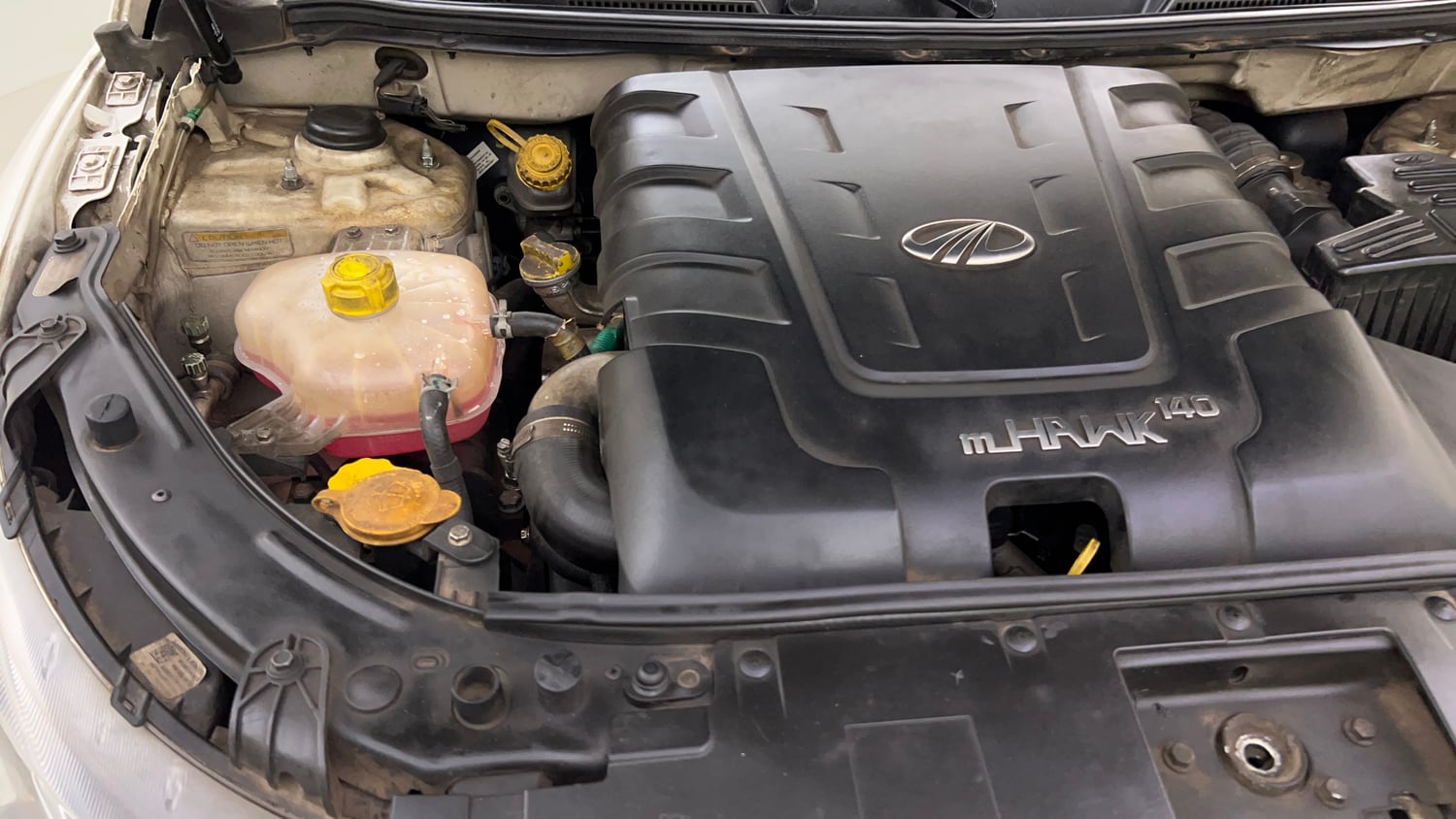 Used 2016 Mahindra XUV500 W10 AT Diesel Automatic engine ENGINE RIGHT SIDE VIEW