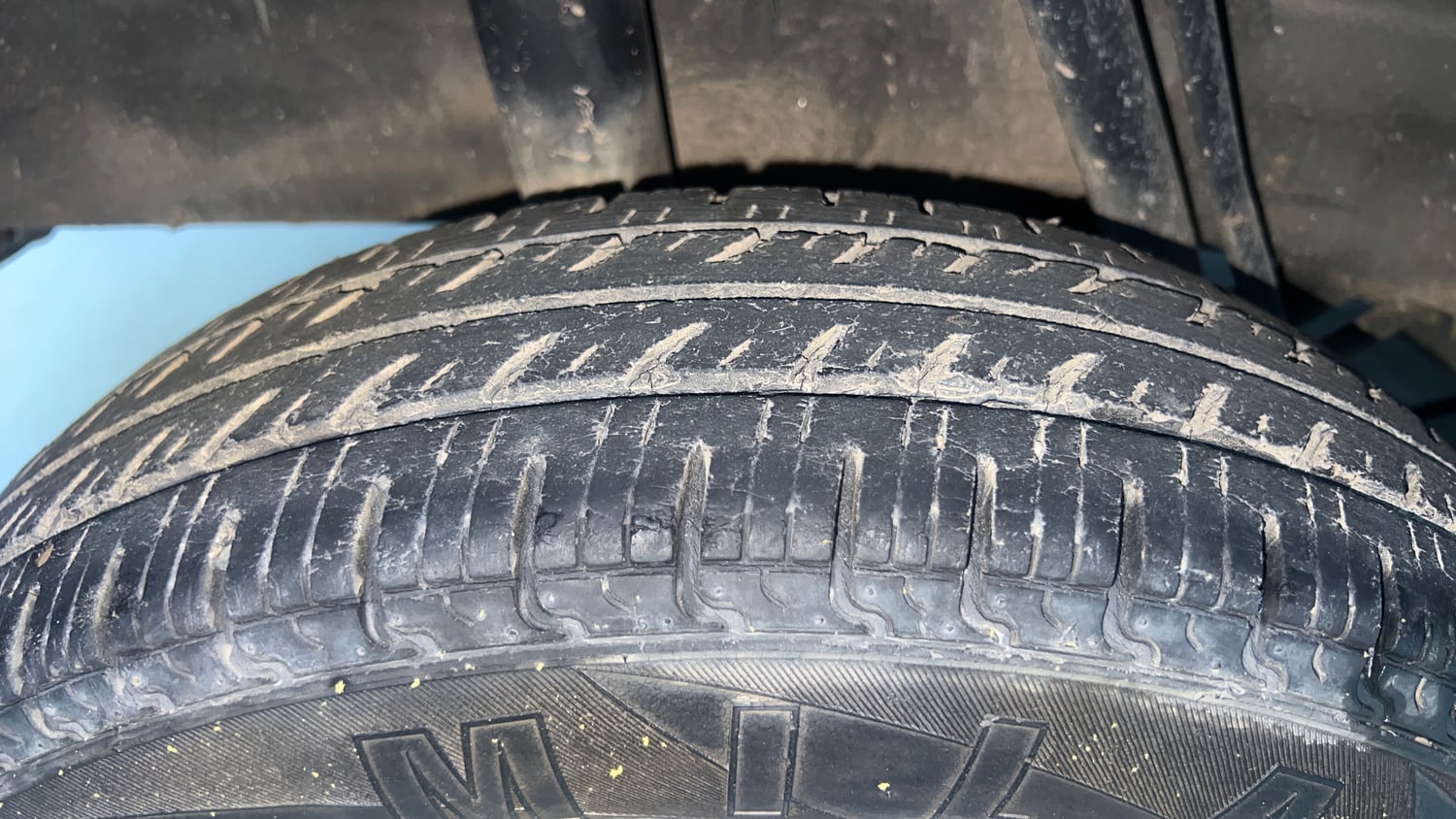 Used 2017 Renault Kwid CLIMBER 1.0 Petrol Manual tyres RIGHT REAR TYRE TREAD VIEW