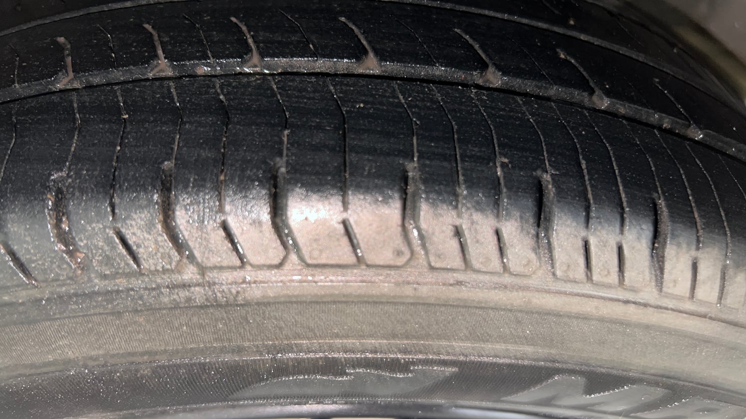 Used 2015 Honda Amaze 1.2 SX i-VTEC Petrol Manual tyres LEFT REAR TYRE TREAD VIEW