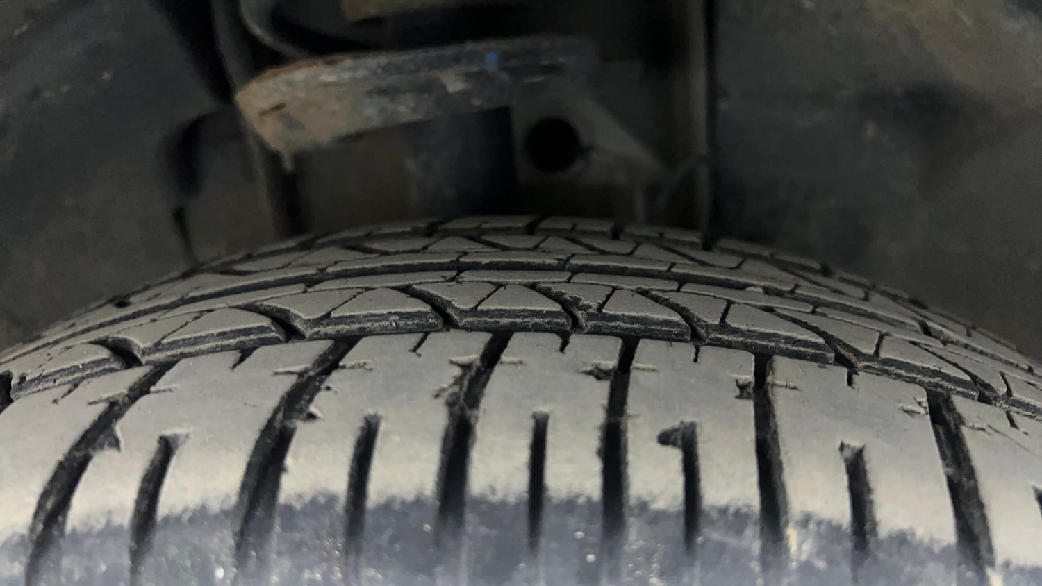 Used 2021 Tata Tiago XT Petrol Manual tyres RIGHT FRONT TYRE TREAD VIEW