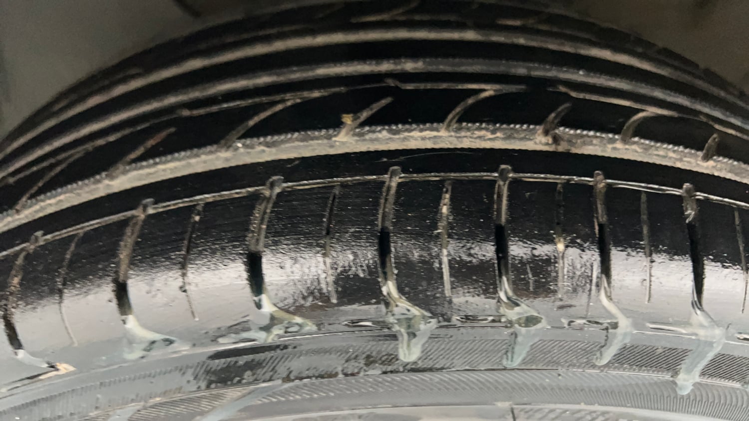Used 2017 Hyundai Elite i20 Asta 1.2 Petrol Manual tyres LEFT FRONT TYRE TREAD VIEW