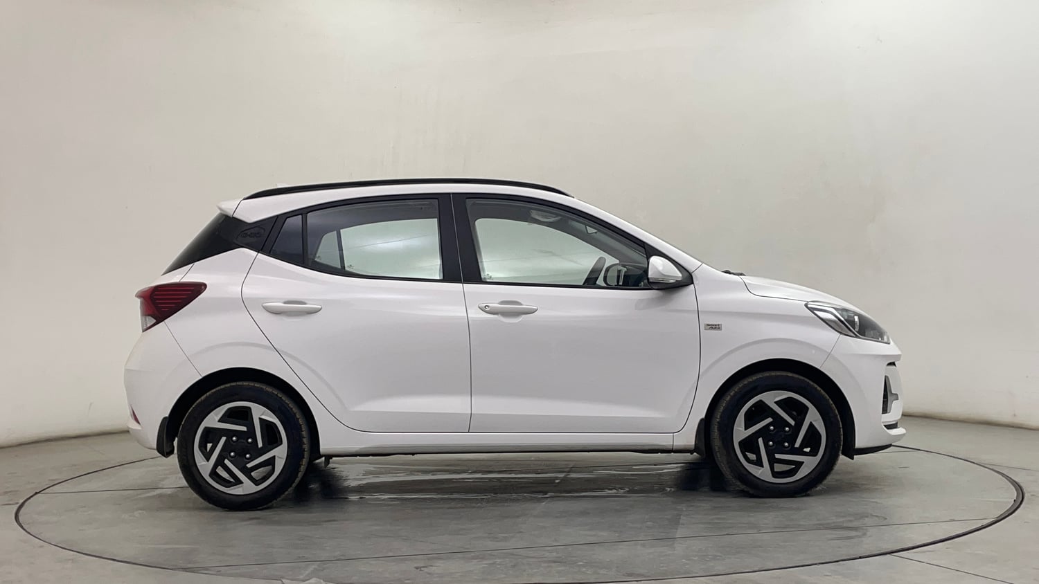 Used 2025 Hyundai Grand i10 Nios Sportz 1.2 Kappa AMT Petrol Automatic exterior RIGHT SIDE VIEW