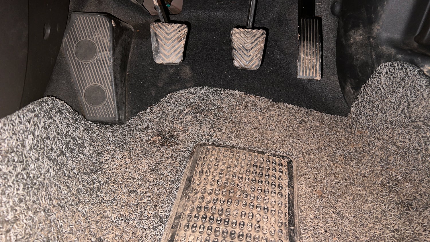 Used 2012 Hyundai i20 Magna (O) 1.2 Petrol Manual interior PEDALS VIEW