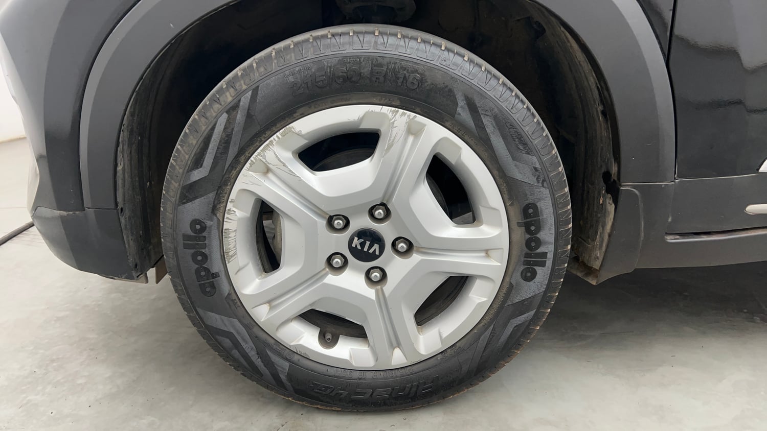 Used 2020 Kia Sonet HTX 1.0 iMT Petrol Manual tyres LEFT FRONT TYRE RIM VIEW