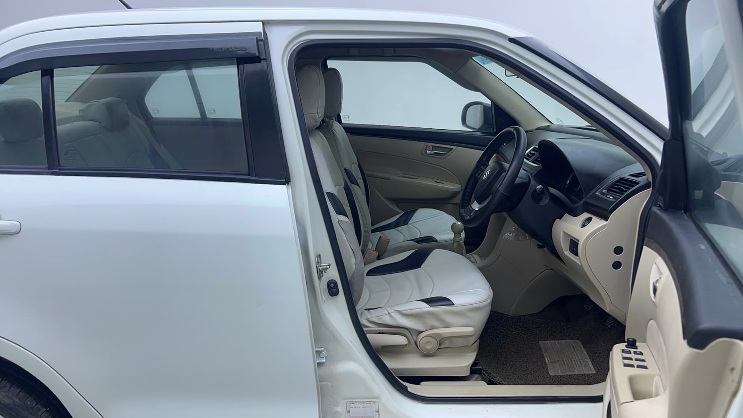 Used 2016 Maruti Suzuki Swift Dzire ZXI Petrol Manual interior RIGHT SIDE FRONT DOOR CABIN VIEW