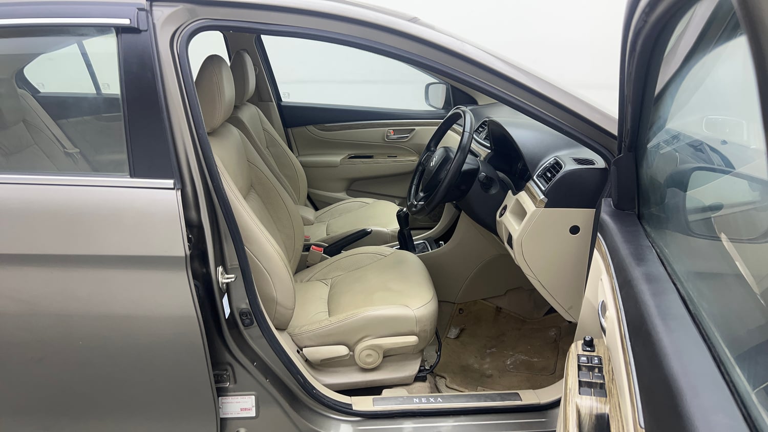 Used 2022 Maruti Suzuki Ciaz Alpha 1.5 Petrol Manual interior RIGHT SIDE FRONT DOOR CABIN VIEW