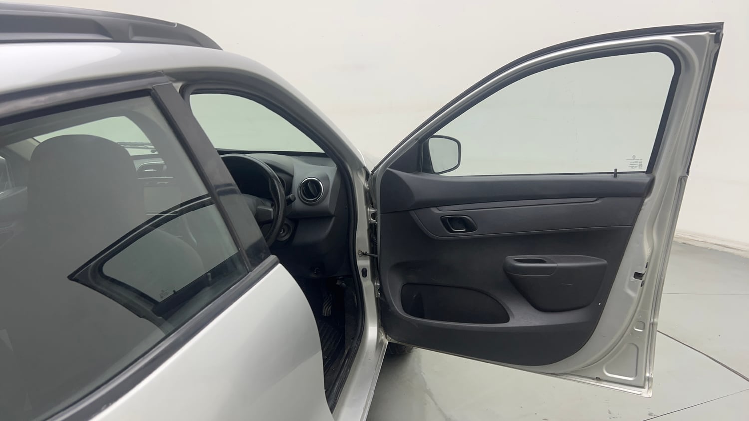 Used 2016 Renault Kwid RXT Petrol Manual interior RIGHT FRONT DOOR OPEN VIEW
