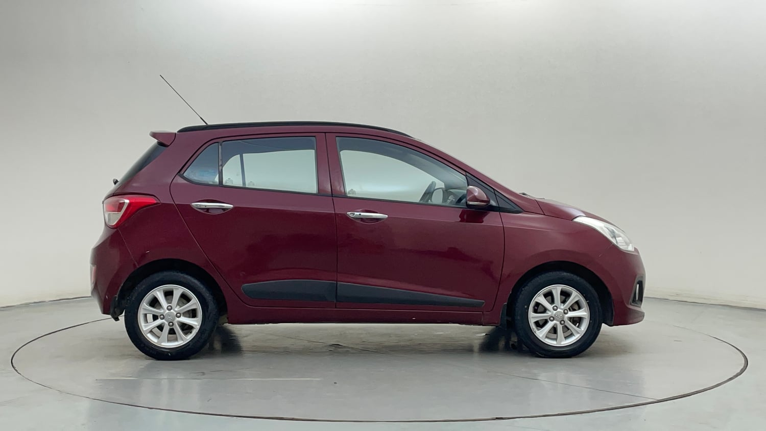 Used 2016 Hyundai Grand i10 Asta AT 1.2 Kappa VTVT Petrol Automatic exterior RIGHT SIDE VIEW