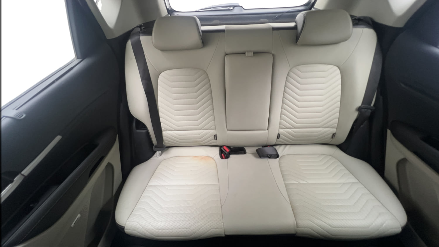 Used 2022 Kia Sonet HTX Plus 1.5 Diesel Manual interior REAR SEAT CONDITION VIEW