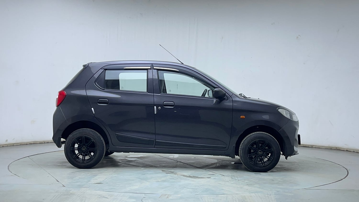 Used 2024 Maruti Suzuki Alto K10 VXi Plus Petrol Manual exterior RIGHT SIDE VIEW