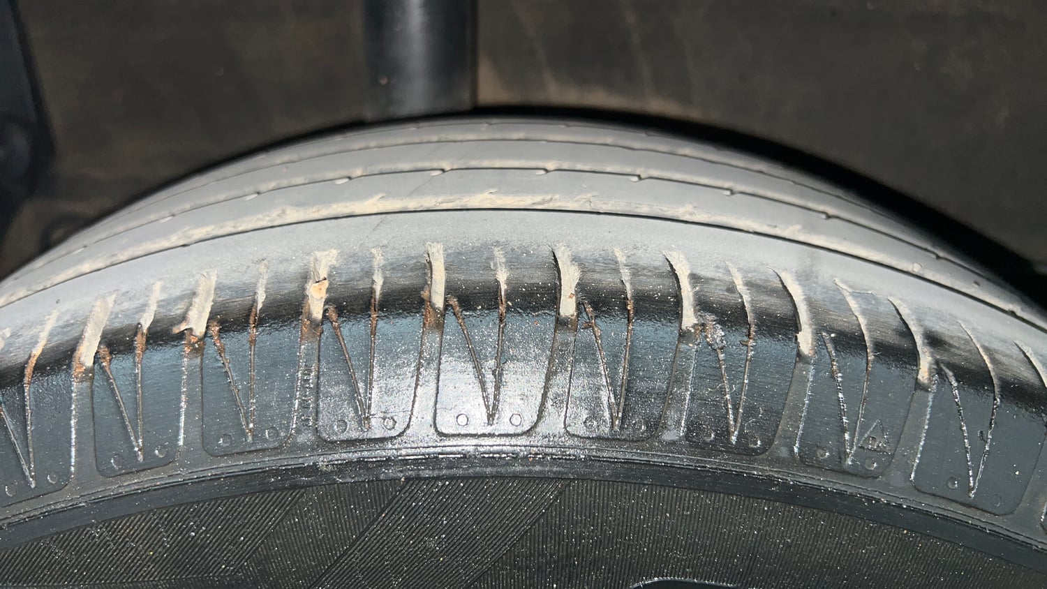 Used 2020 Kia Sonet HTX 1.0 iMT Petrol Manual tyres RIGHT REAR TYRE TREAD VIEW