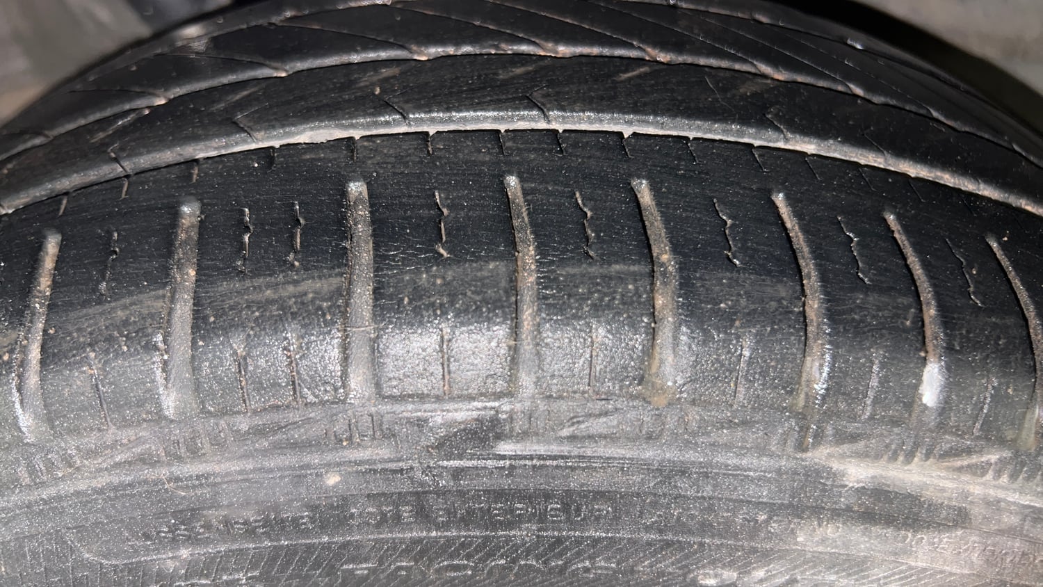 Used 2015 Honda Amaze 1.2 SX i-VTEC Petrol Manual tyres RIGHT REAR TYRE TREAD VIEW