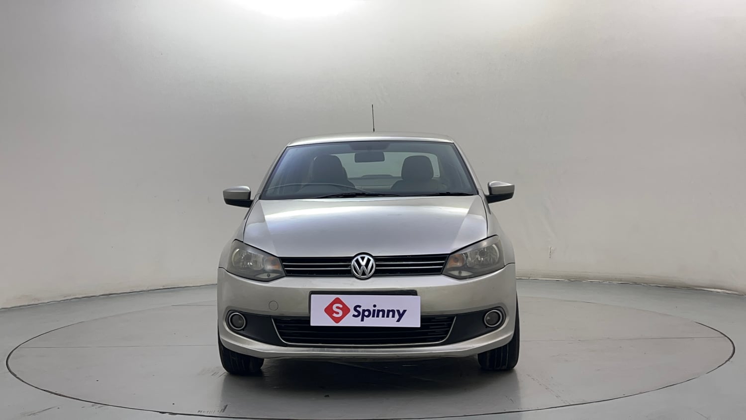 Used 2013 Volkswagen Vento Comfortline Diesel Diesel Manual exterior FRONT VIEW