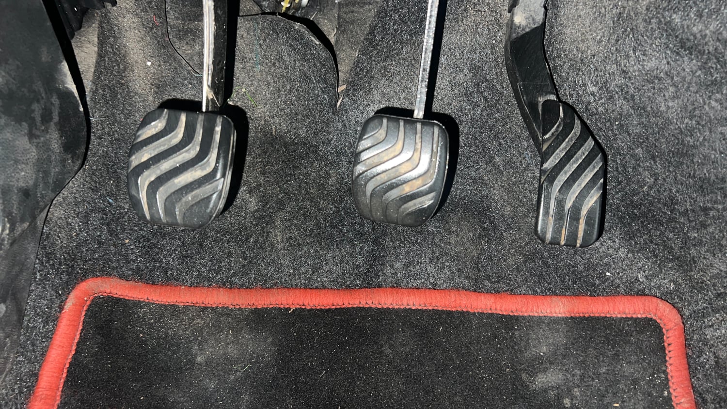 Used 2020 Renault Kwid 1.0 RXT Opt Petrol Manual interior PEDALS VIEW