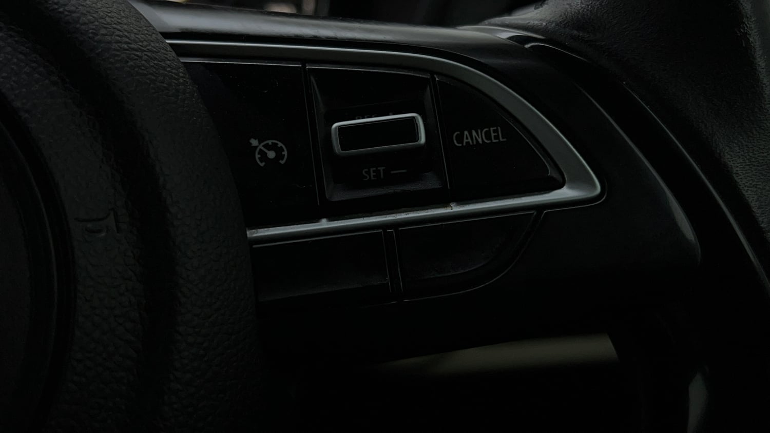 Used 2022 Toyota Glanza V AMT Petrol Automatic top_features Cruise control