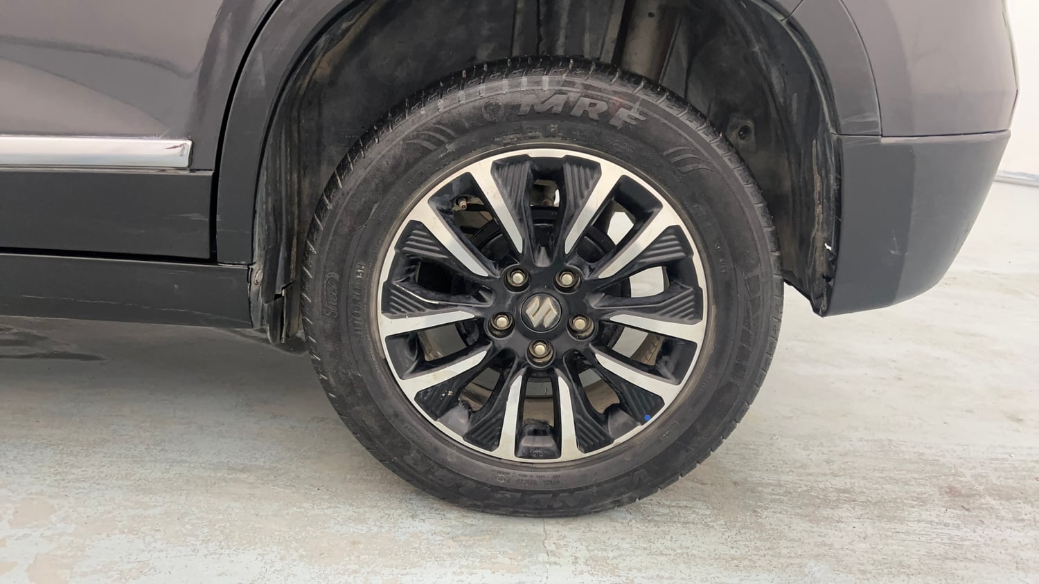 Used 2021 maruti-suzuki Vitara Brezza ZXi Plus Petrol Manual tyres LEFT REAR TYRE RIM VIEW