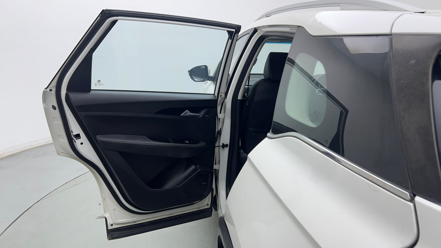 Used 2019 MG Motors Hector Sharp Hybrid 1.5 Petrol Hybrid Manual interior LEFT REAR DOOR OPEN VIEW