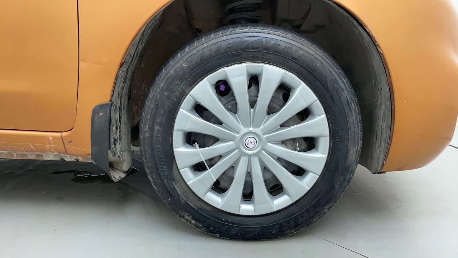 Used 2017 Nissan Micra XL CVT Petrol Automatic tyres RIGHT FRONT TYRE RIM VIEW