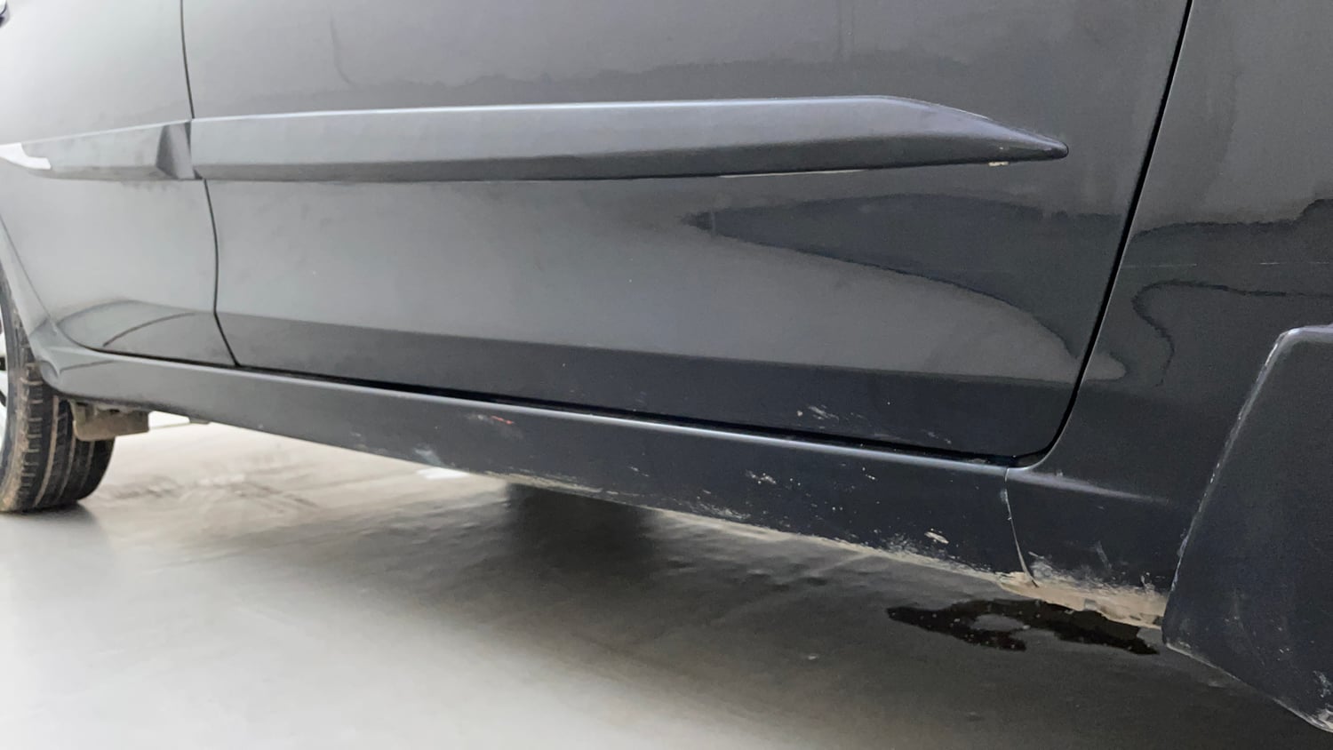 Used 2017 Maruti Suzuki Ciaz Zeta 1.4 AT Petrol Automatic dents MINOR SCRATCH