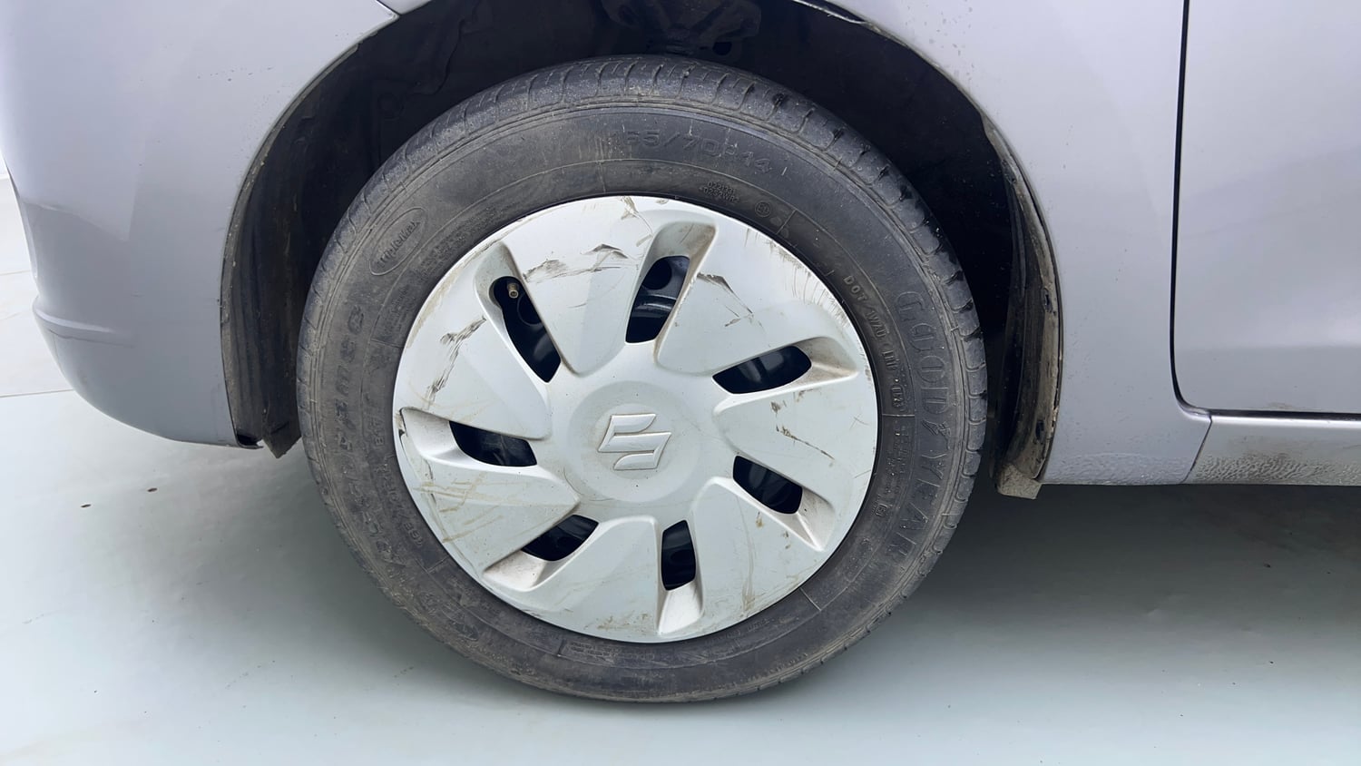 Used 2016 Maruti Suzuki Celerio VXi AMT Petrol Automatic tyres LEFT FRONT TYRE RIM VIEW