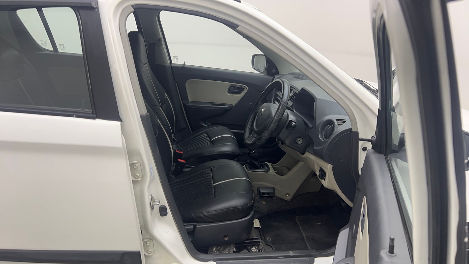 Used 2017 Maruti Suzuki Alto K10 LXI Petrol+cng(outside fitted) Cng Manual interior RIGHT SIDE FRONT DOOR CABIN VIEW