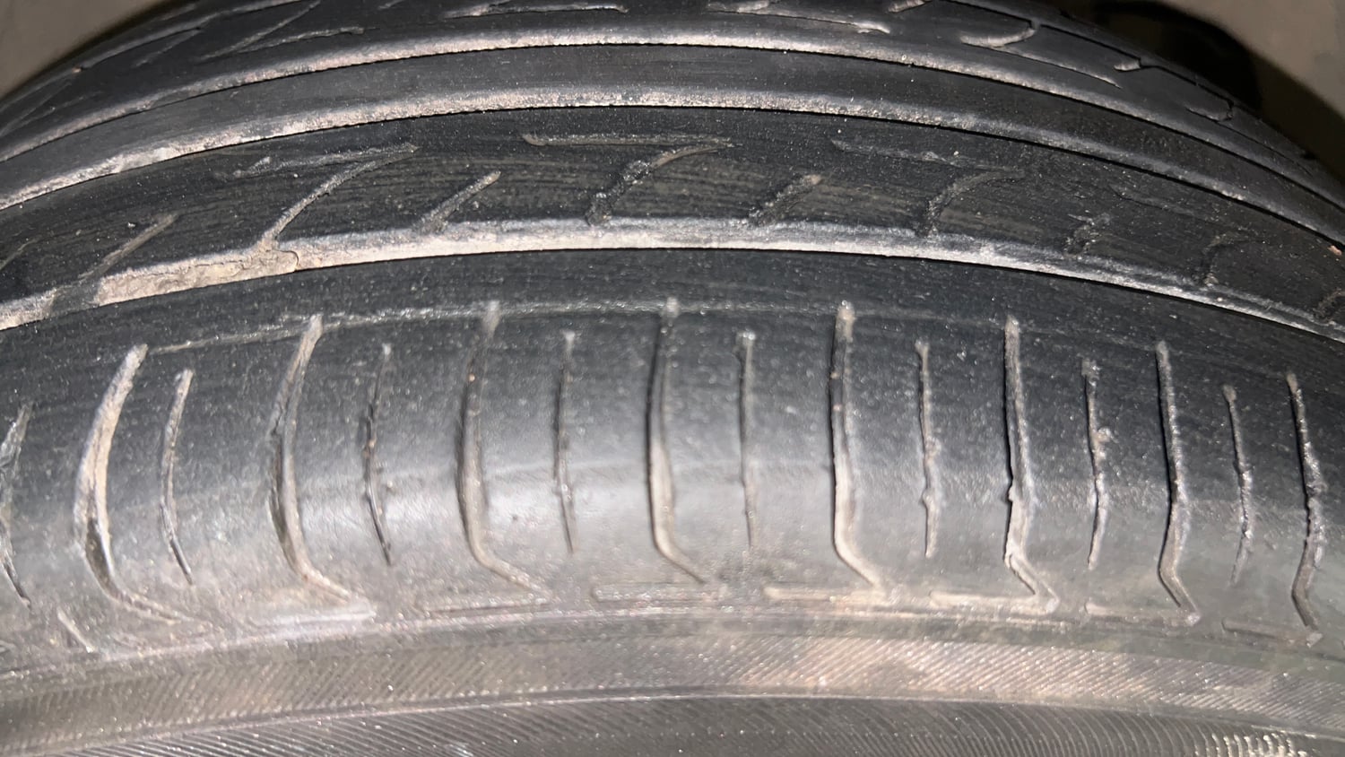 Used 2018 Tata Tiago Revotron XZA Petrol Automatic tyres RIGHT FRONT TYRE TREAD VIEW