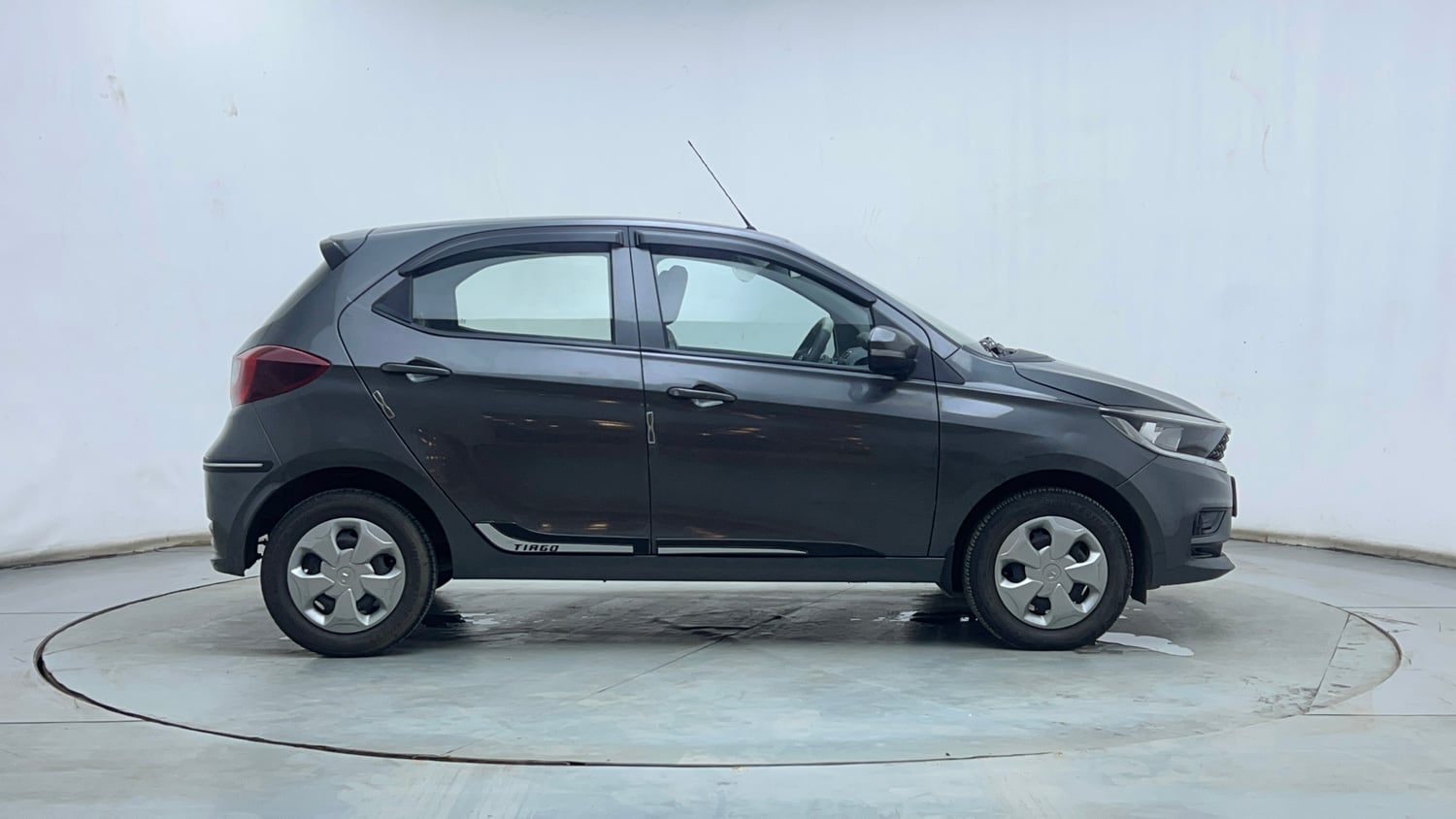 Used 2021 Tata Tiago XT Petrol Manual exterior RIGHT SIDE VIEW