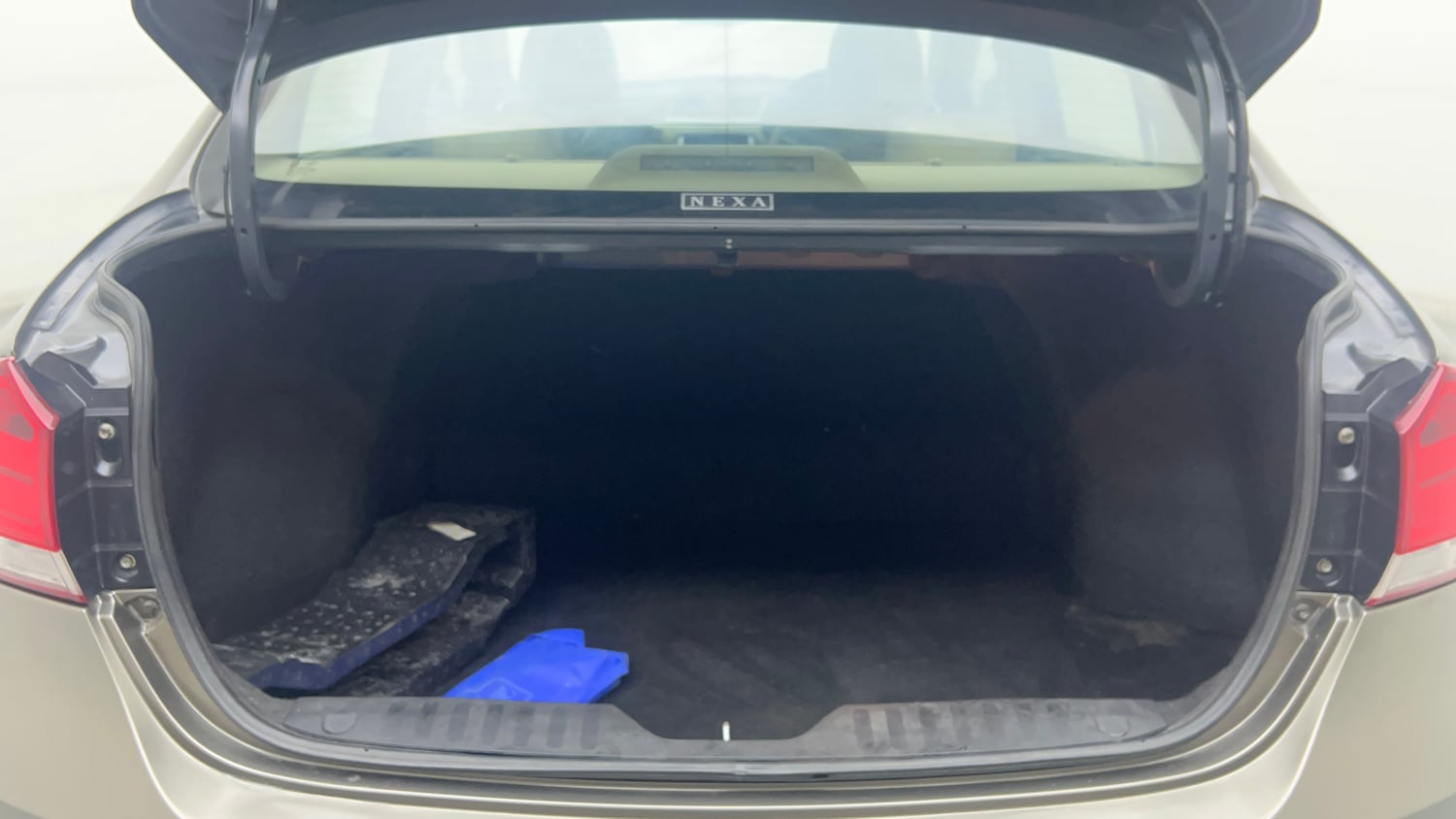 Used 2022 Maruti Suzuki Ciaz Alpha 1.5 Petrol Manual interior DICKY INSIDE VIEW