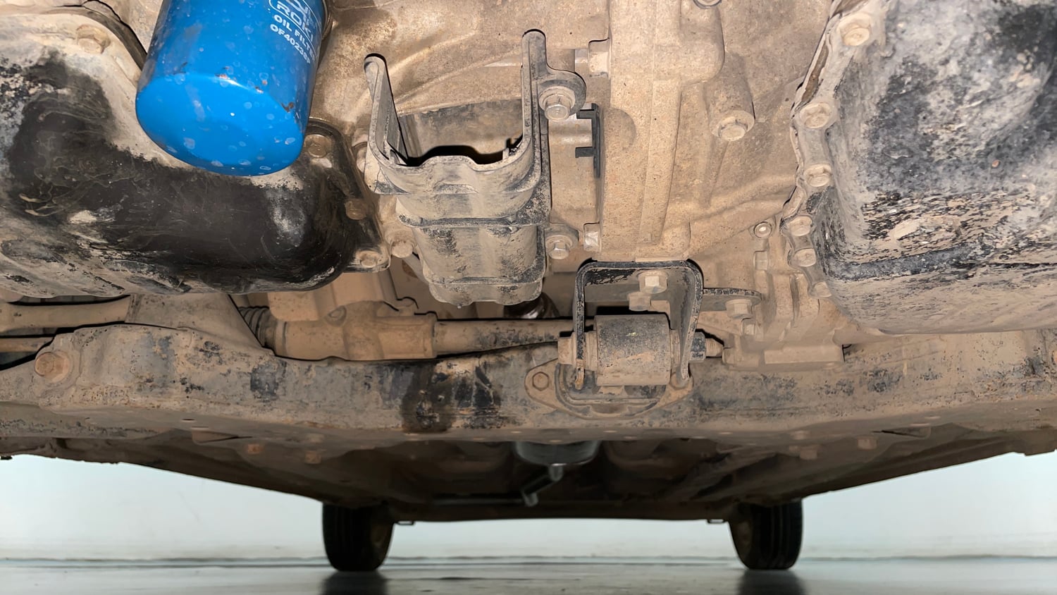 Used 2016 Hyundai Grand i10 Asta AT 1.2 Kappa VTVT Petrol Automatic extra FRONT LEFT UNDERBODY VIEW