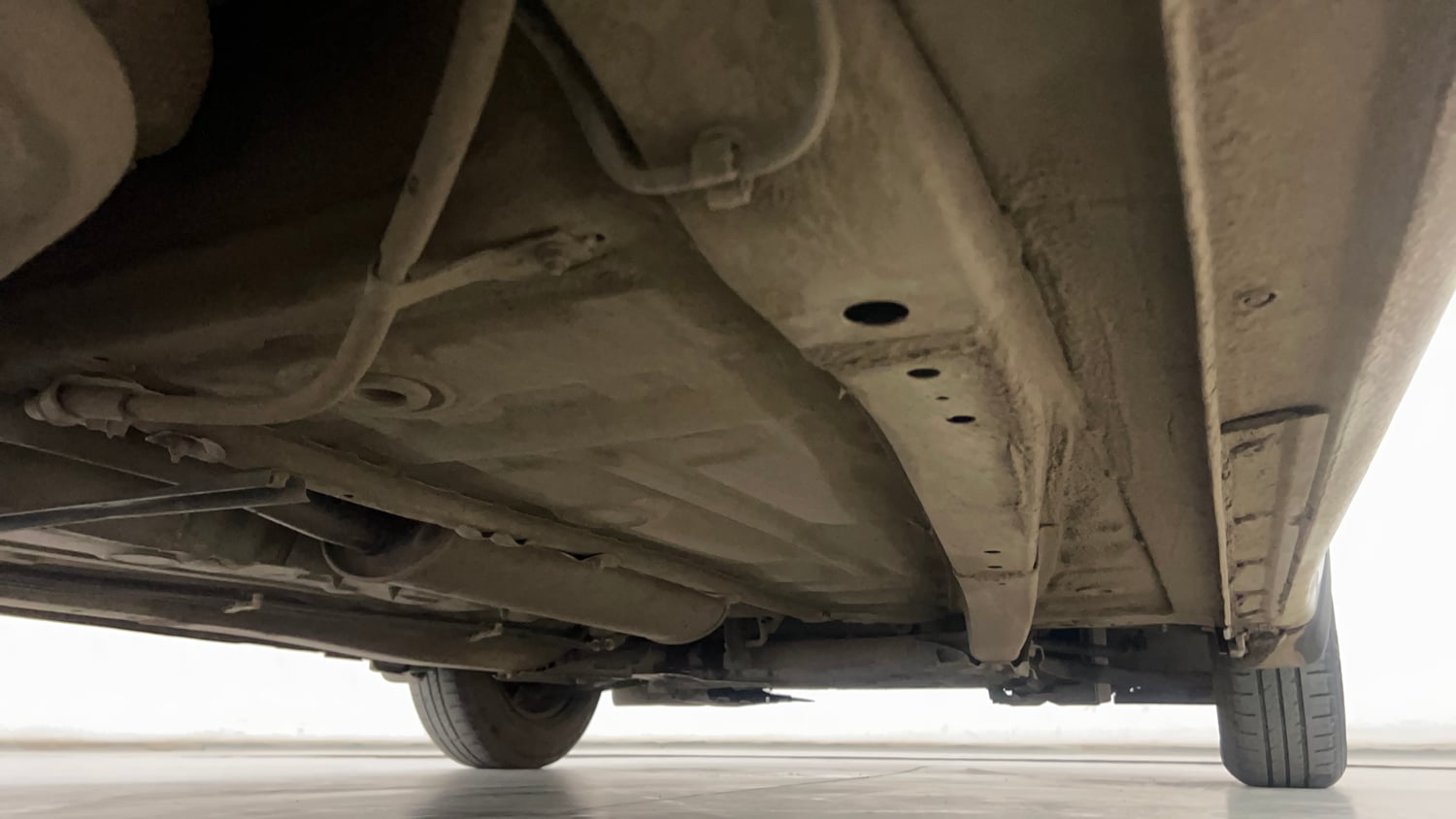 Used 2019 Maruti Suzuki Dzire VXi Petrol Manual extra REAR RIGHT UNDERBODY VIEW