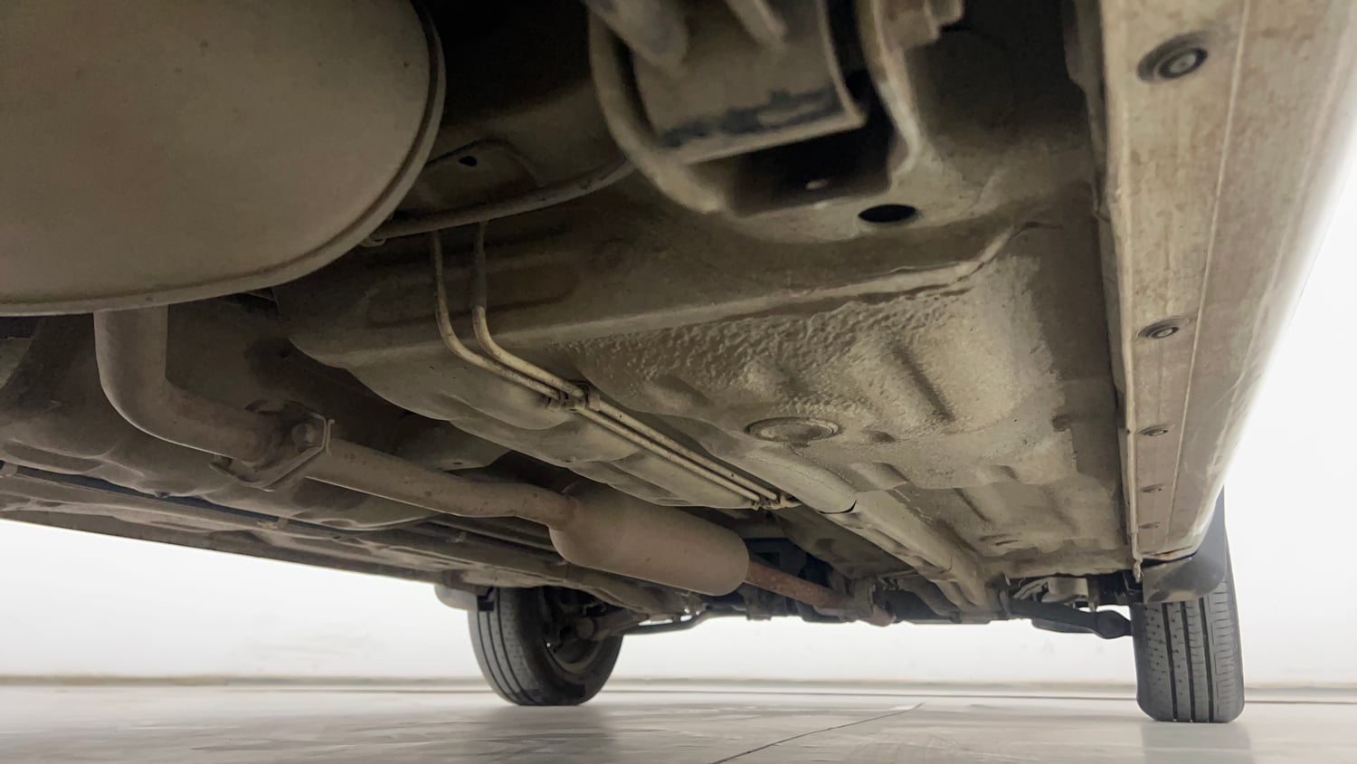 Used 2016 Maruti Suzuki Alto K10 VXi AMT Petrol Automatic extra REAR RIGHT UNDERBODY VIEW