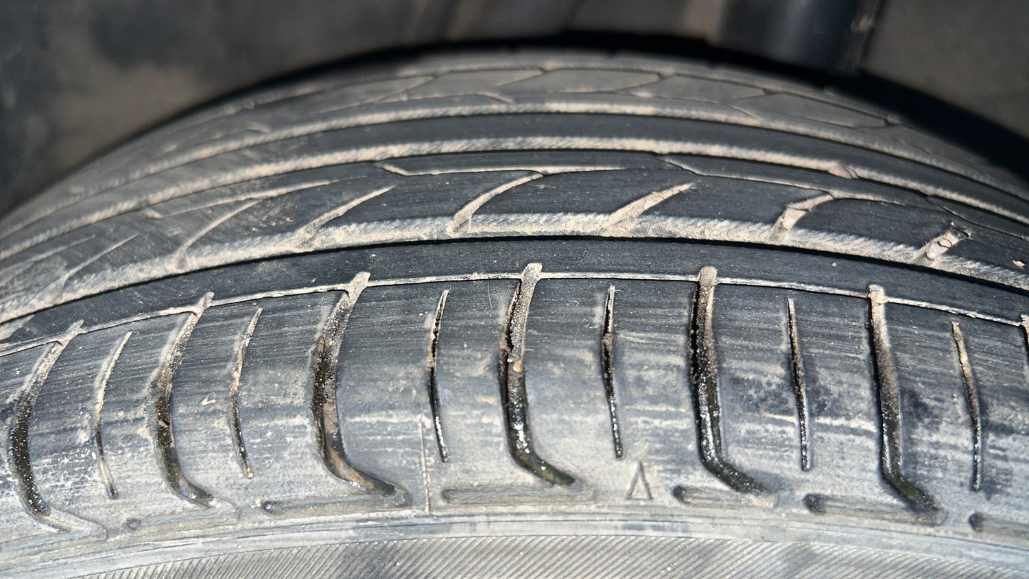 Used 2018 Honda Amaze 1.2 V CVT Petrol Petrol Automatic tyres LEFT REAR TYRE TREAD VIEW