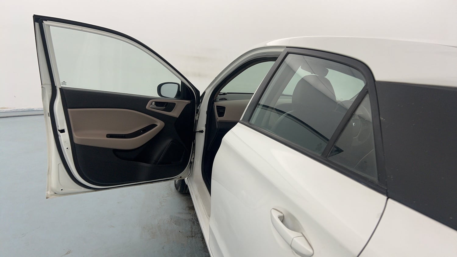 Used 2015 Hyundai Elite i20 Magna 1.2 Petrol Manual interior LEFT FRONT DOOR OPEN VIEW