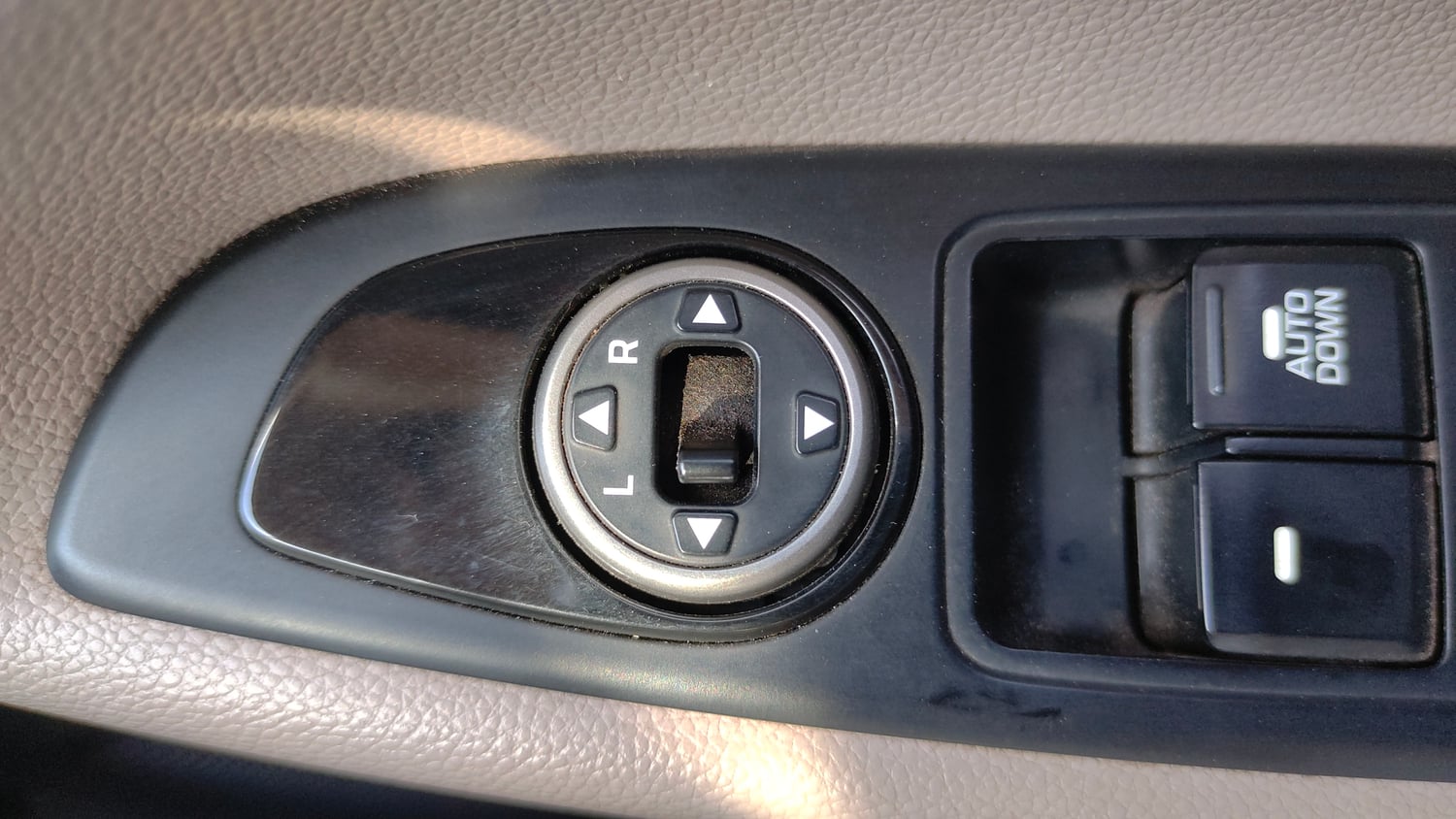 Used 2015 Hyundai Elite i20 Magna 1.2 Petrol Manual top_features Adjustable ORVM